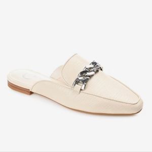 Journee Collection Hazina Mule